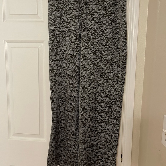 SzL Barefoot Dreams Satin Pajama Pants - Picture 3 of 14